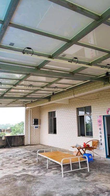 光伏阳光房 领补贴、增美观、创收益，一站式太阳能发电技术服务正当时